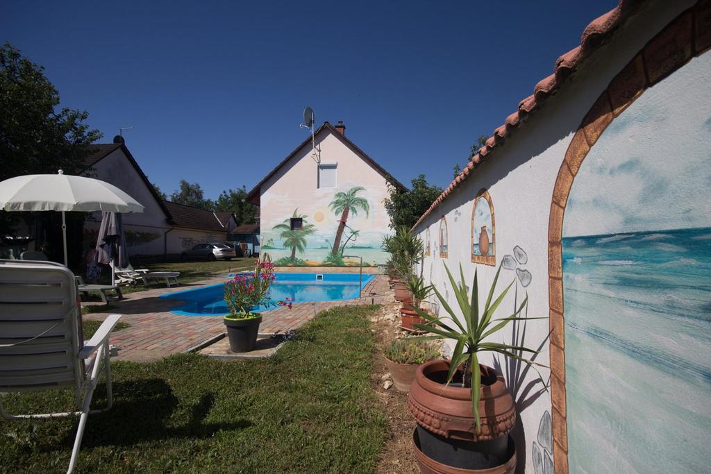 Pension Elisabeth Balatonlelle Bagian luar foto