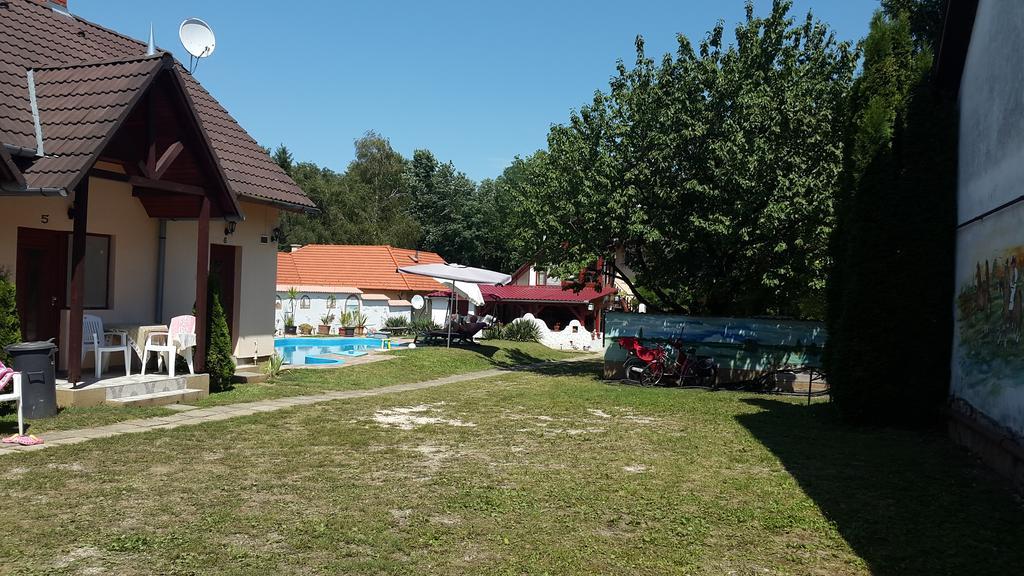Pension Elisabeth Balatonlelle Bagian luar foto