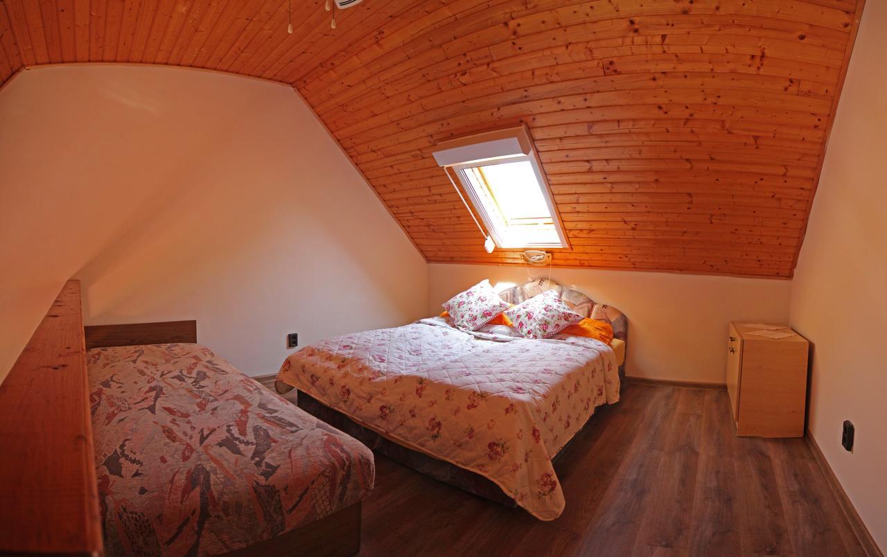 Pension Elisabeth Balatonlelle Bagian luar foto