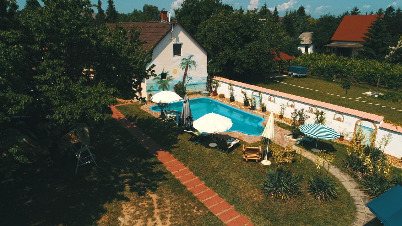 Pension Elisabeth Balatonlelle Bagian luar foto